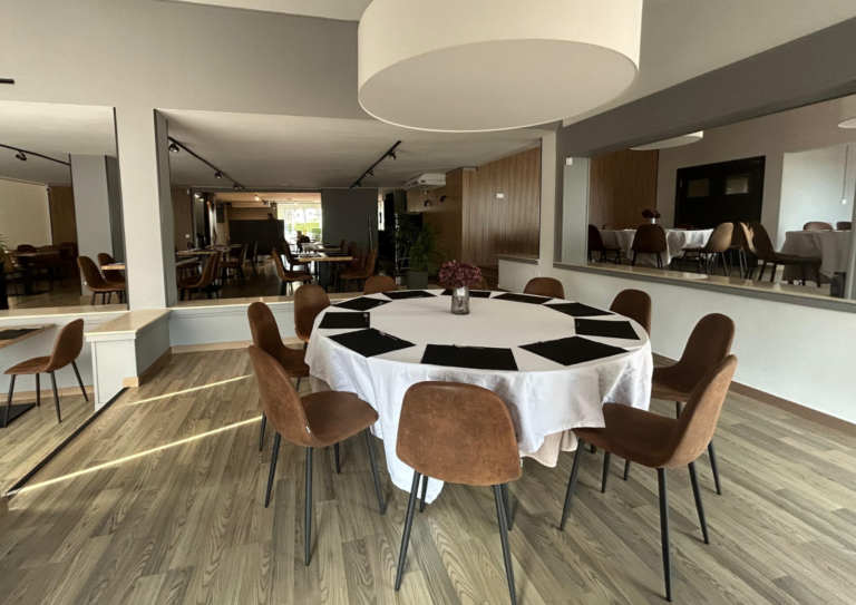 Sala interior del restaurant